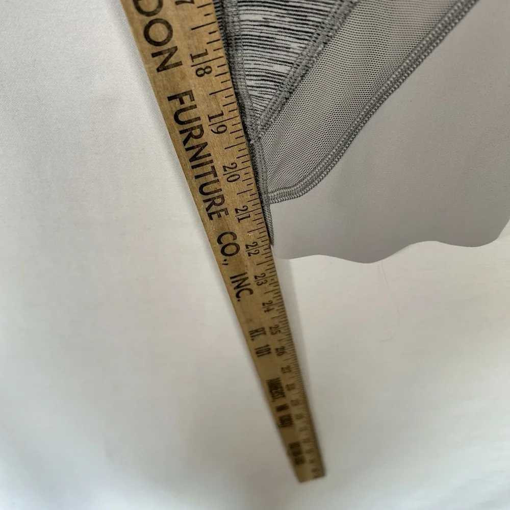Lululemon Wunder Under Crop Leggings Scalloped Hem Mesh Gray Space Dye Size 6?
